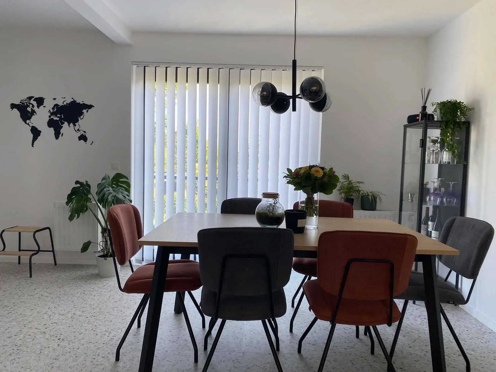 verticale lamellen 127mm voor grote ramen woonkamer