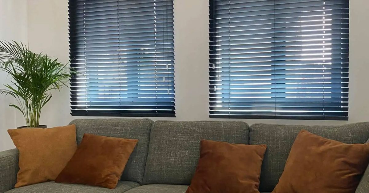 zwarte bamboe jaloezieën